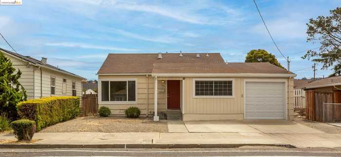 photo 1: 844 37Th St, Richmond CA 94805