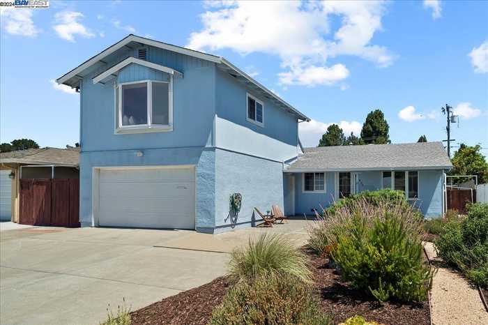 photo 1: 40422 Landon Ave, Fremont CA 94538