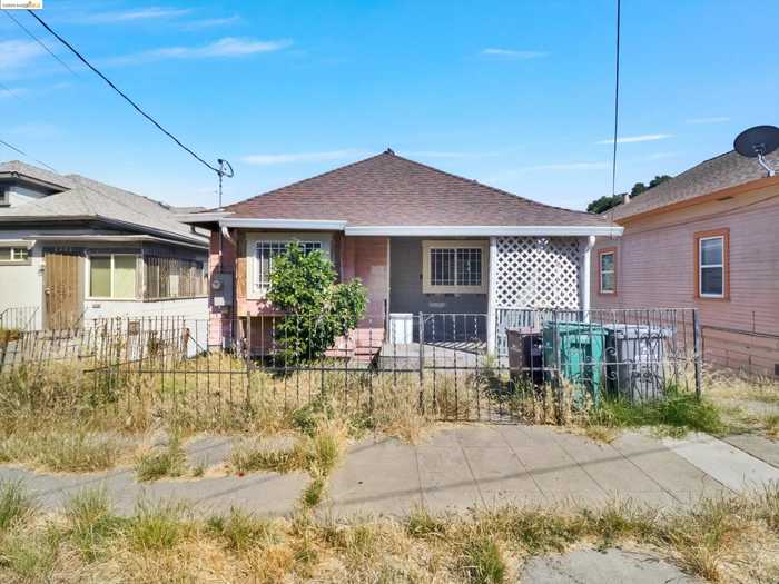 photo 1: 2658 25Th Ave, Oakland CA 94601