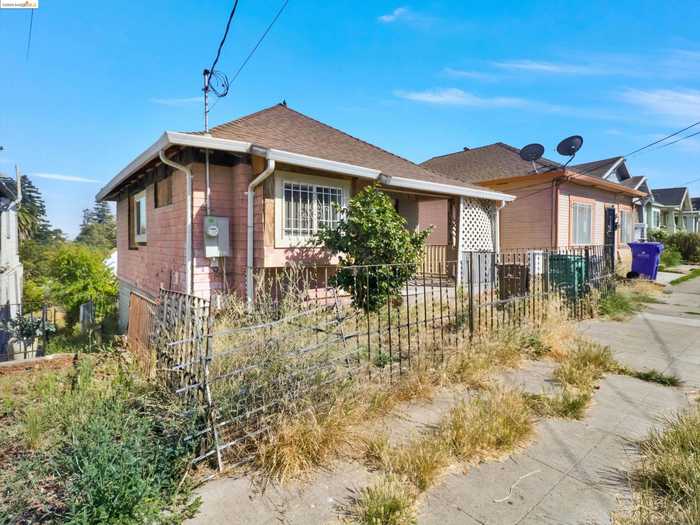 photo 2: 2658 25Th Ave, Oakland CA 94601