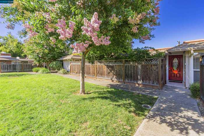 photo 1: 1691 Alvarado Ave Unit 33, Walnut Creek CA 94597