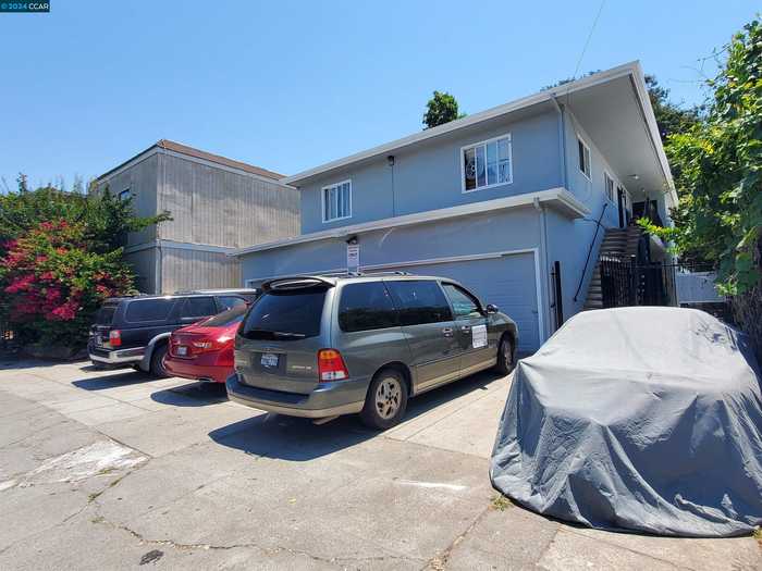 photo 2: 2552 109th Ave, Oakland CA 94603