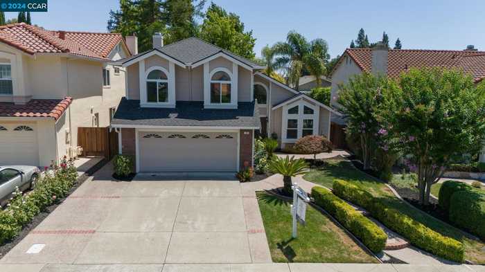 photo 1: 140 Summerset Ct, San Ramon CA 94583