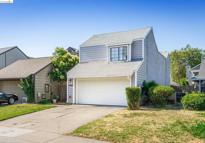 photo 1: 1404 Helmsman Way, Sacramento CA 95833