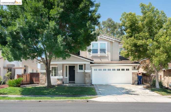 photo 1: 185 Crawford Dr, Brentwood CA 94513