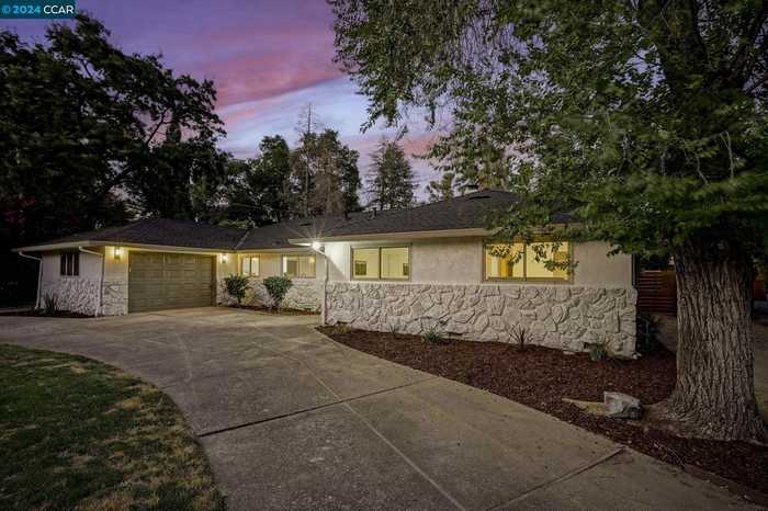 photo 2: 80 Oakvue Rd, Pleasant Hill CA 94523