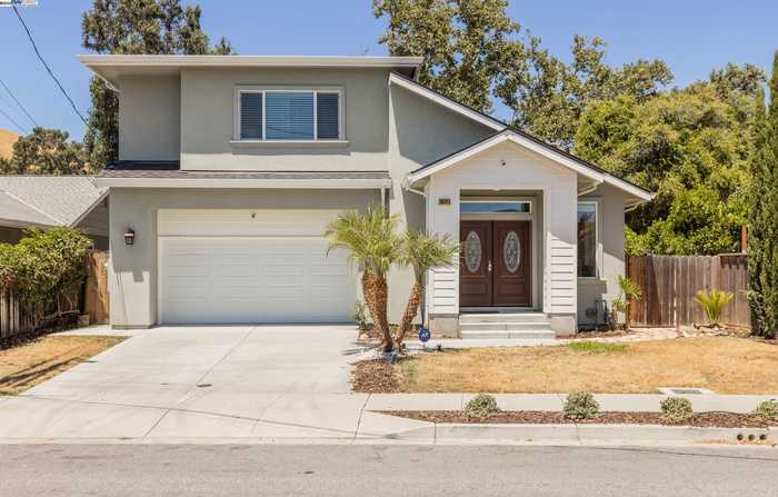 photo 1: 38321 Timpanogas Cir, Fremont CA 94536