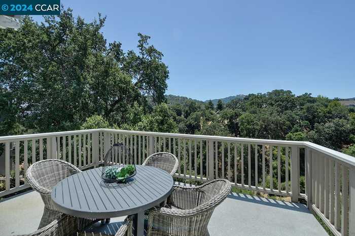 photo 1: 3012 Grey Eagle Dr, Walnut Creek CA 94595