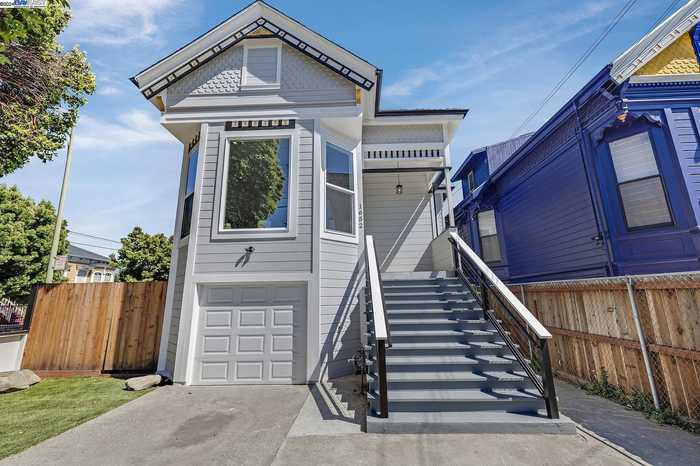 photo 1: 1652 7Th Ave, Oakland CA 94606