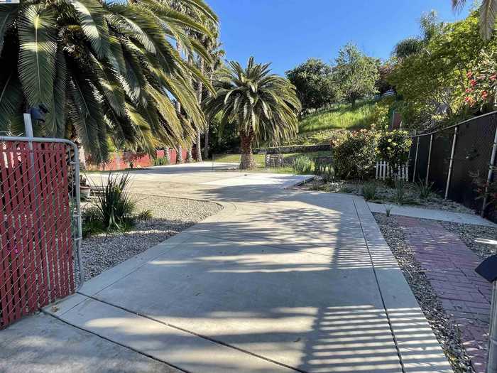 photo 1: 109 Canyon Lake Dr, Port Costa CA 94569