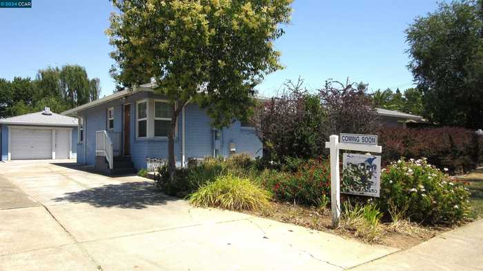 photo 1: 3243 Clayton Rd, Concord CA 94519