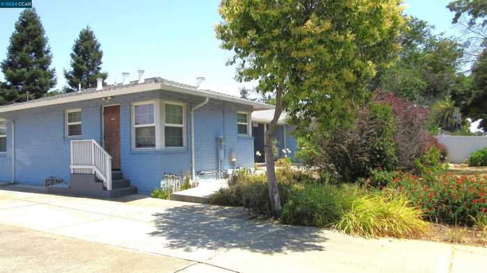 photo 2: 3243 Clayton Rd, Concord CA 94519