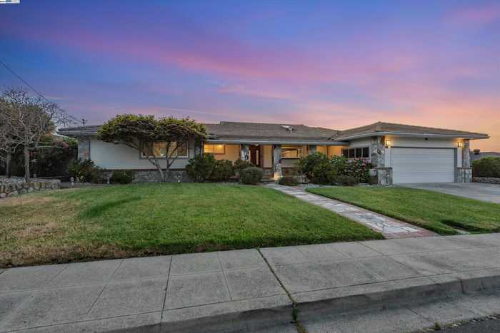 photo 1: 2379 Harborview Dr, San Leandro CA 94577