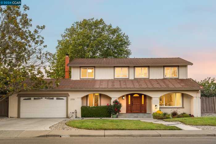 photo 1: 2705 Marsh Dr, San Ramon CA 94583