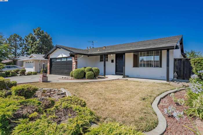 photo 2: 34530 Colville Pl, Fremont CA 94555