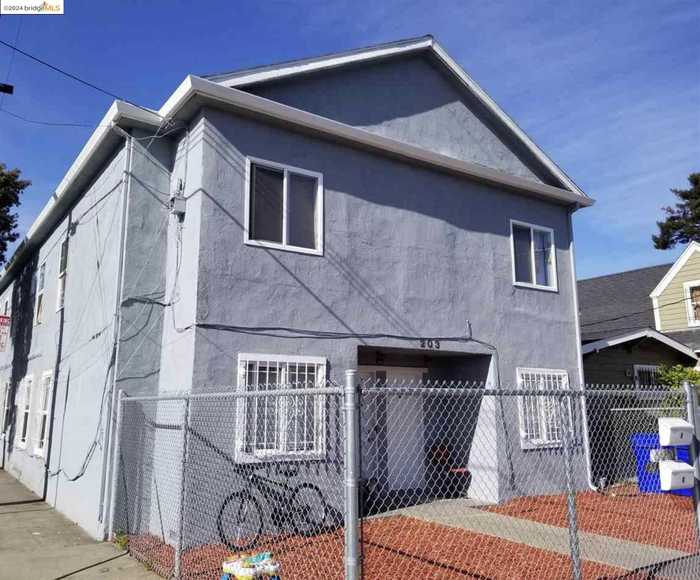 photo 2: 203 Bissell Ave, Richmond CA 94801