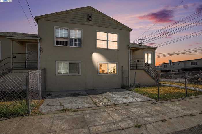 photo 1: 5834 Elizabeth St, Oakland CA 94621