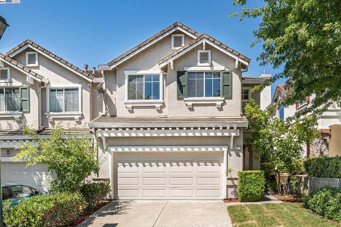 photo 1: 124 Shadowhill Cir, San Ramon CA 94583