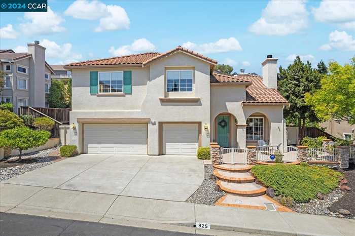 photo 1: 925 Autumn Oak Cir, Concord CA 94521