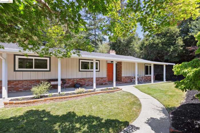 photo 2: 330 Elysian Fields Dr, Oakland CA 94605