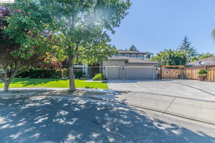 photo 2: 843 Vernazze Court, Brentwood CA 94513