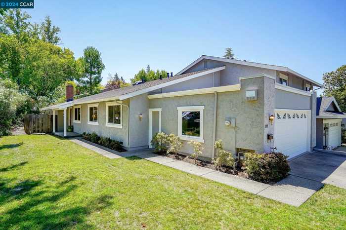 photo 1: 1117 Chiltern Drive, Walnut Creek CA 94596