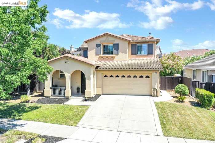 photo 2: 754 Altessa Dr, Brentwood CA 94513