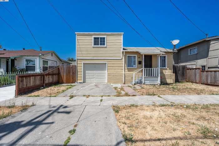 photo 1: 333 S 35Th St, Richmond CA 94804