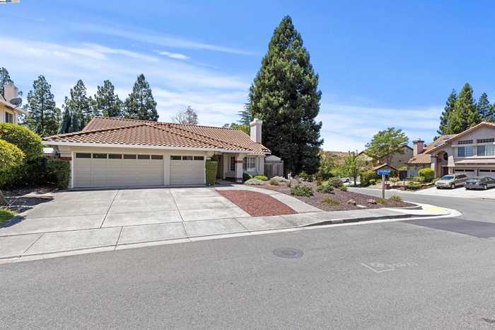 photo 2: 11 Carson Ct, San Ramon CA 94582