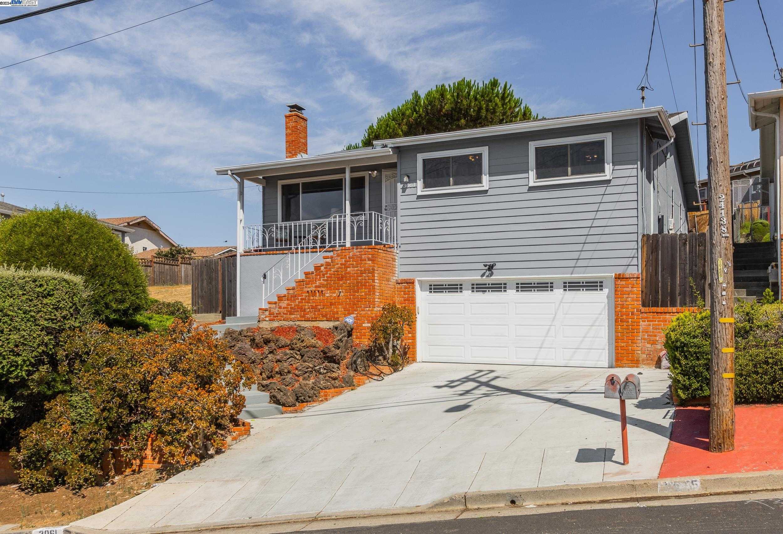 photo 1: 3061 Malcolm Ave, Oakland CA 94605