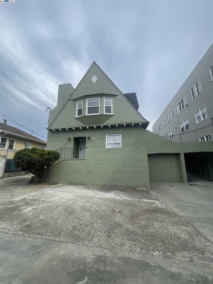 photo 1: 1838 5Th Ave, Oakland CA 94606