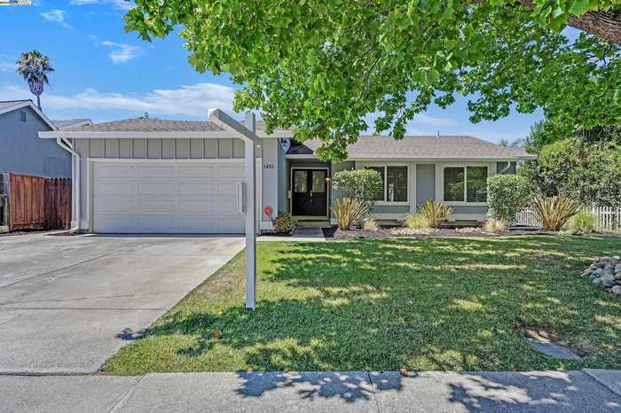 photo 1: 1452 Wilton Rd, Livermore CA 94551