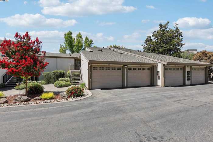 photo 1: 3430 Rossmoor Pkwy Unit 6, Walnut Creek CA 94595