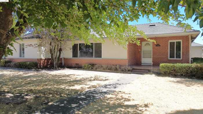 photo 2: 17222 N Jack Tone Rd, Lodi CA 95240