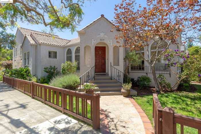 photo 1: 6634 Chabot Rd, Oakland CA 94618