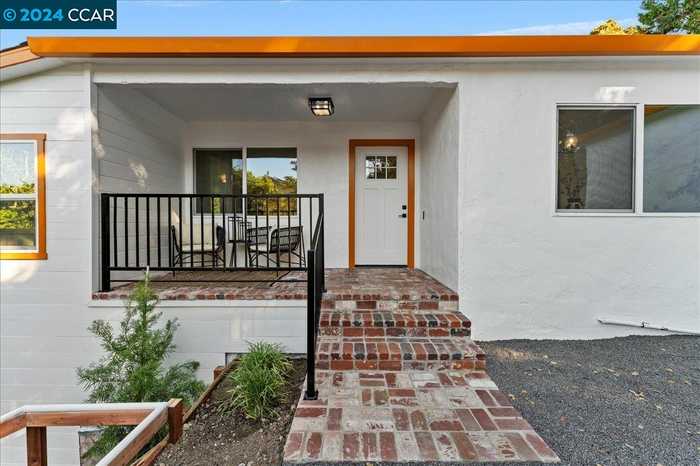 photo 2: 6067 Dimm Way, Richmond CA 94805