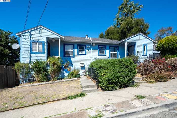 photo 1: 2401 Frances St, Oakland CA 94601