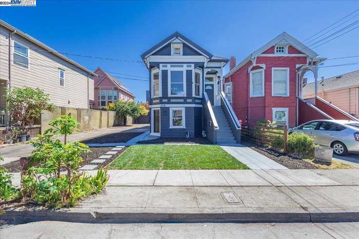 photo 1: 3236 Helen St, Oakland CA 94608