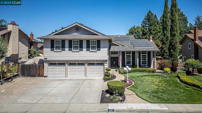 photo 1: 604 Lomond Cir, San Ramon CA 94583