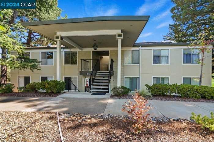 photo 1: 3112 Ptarmigan Dr Unit 1, Walnut Creek CA 94595