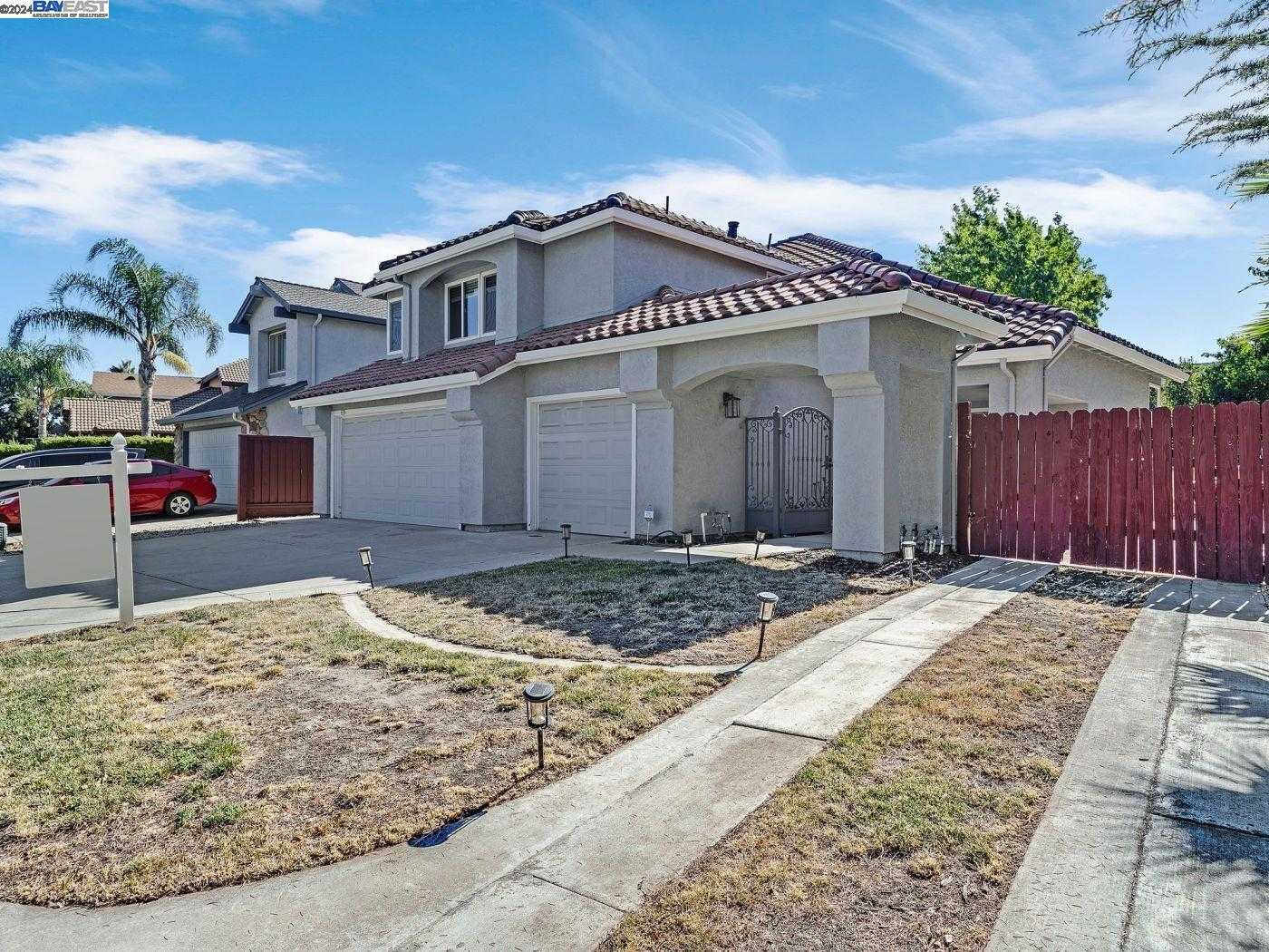 photo 3: 635 Alden Glen Dr, Tracy CA 95376