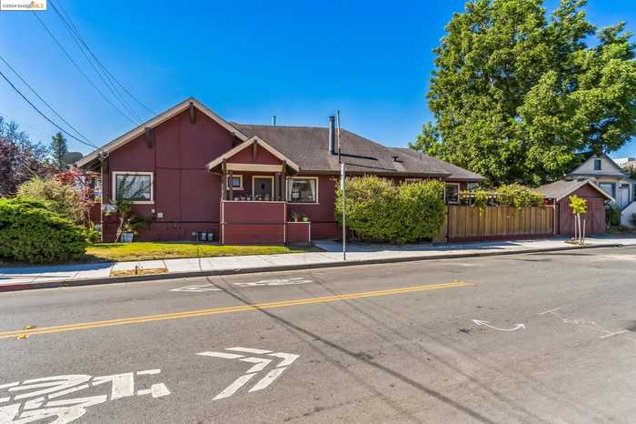 photo 2: 405 42nd St, Oakland CA 94609