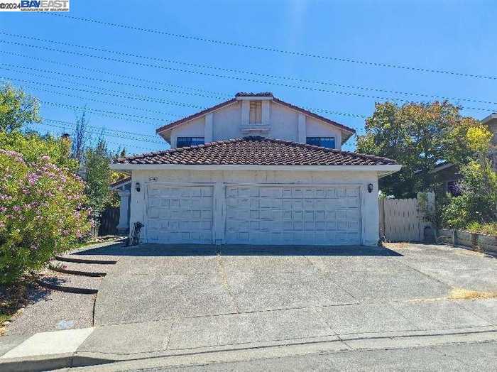 photo 1: 43667 Southerland Way, Fremont CA 94539