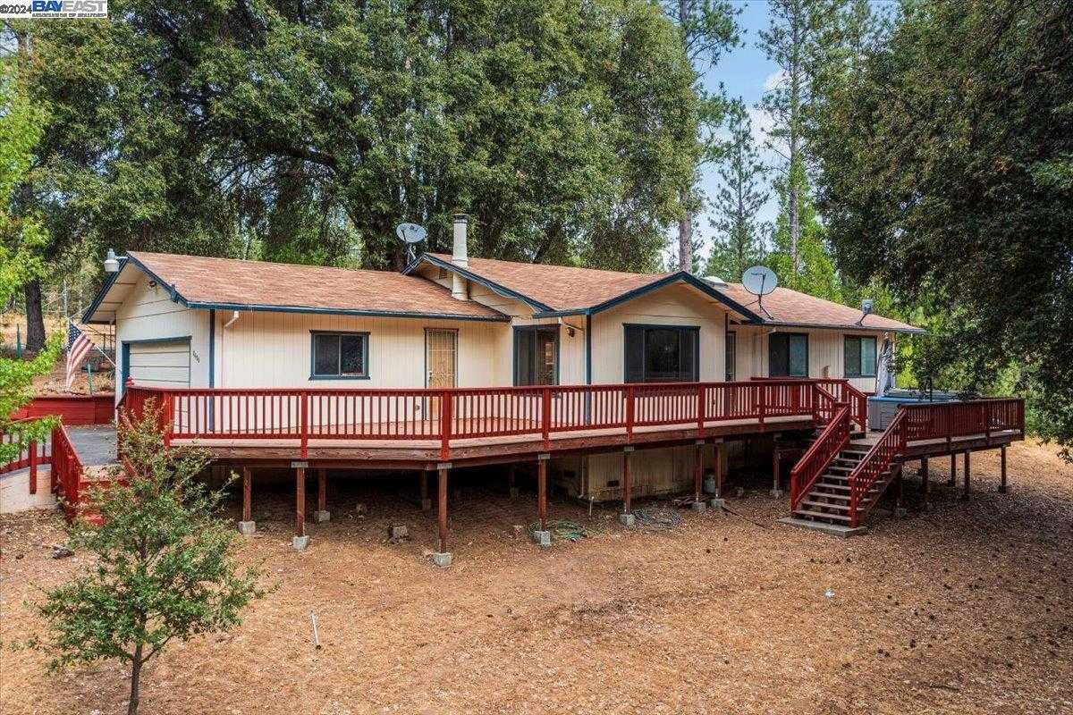 photo 1: 8400 Grizzly Flat Rd, Somerset CA 95684