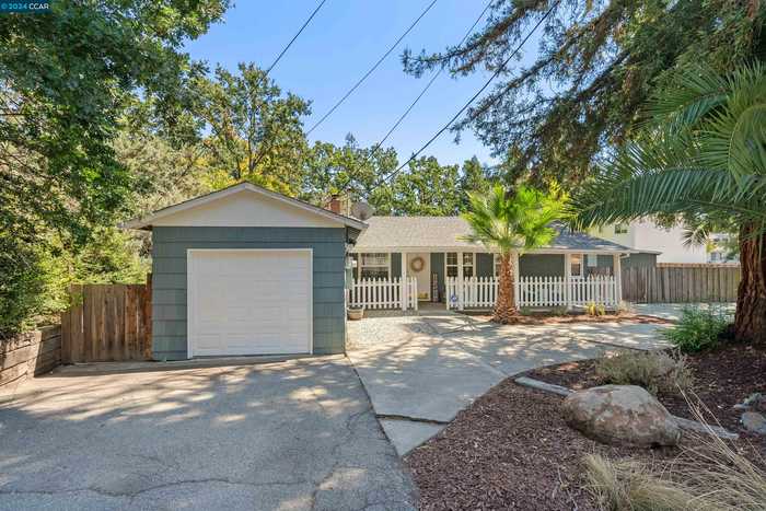 photo 2: 2470 San Miguel Dr, Walnut Creek CA 94596