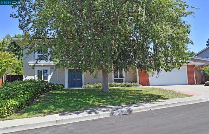 photo 2: 752 Palomino Court, Walnut Creek CA 94596