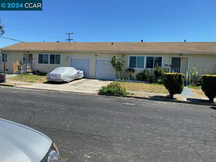 photo 1: 916-930 20Th St, Richmond CA 94801