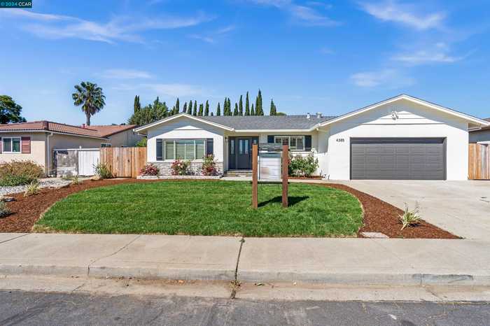 photo 1: 4385 Armand Dr, Concord CA 94521