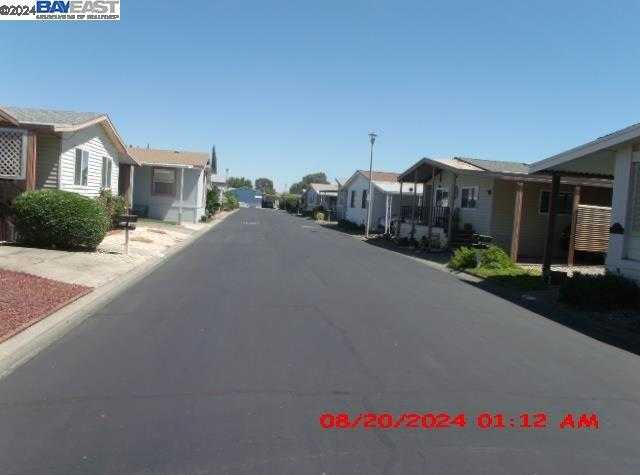 photo 3: 98 Cantabrook Street, Sacramento CA 95828