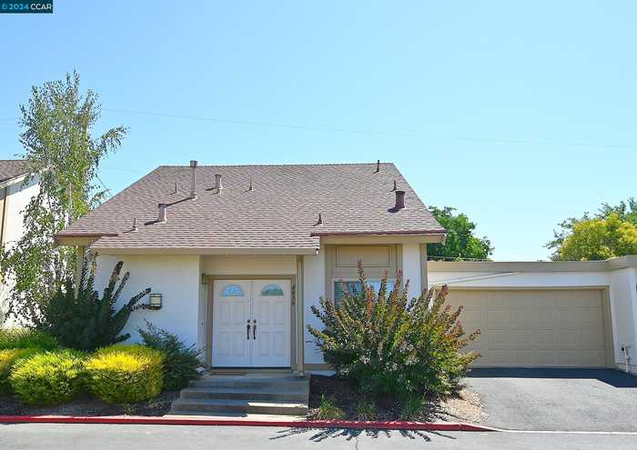 photo 1: 4836 Boxer Blvd, Concord CA 94521